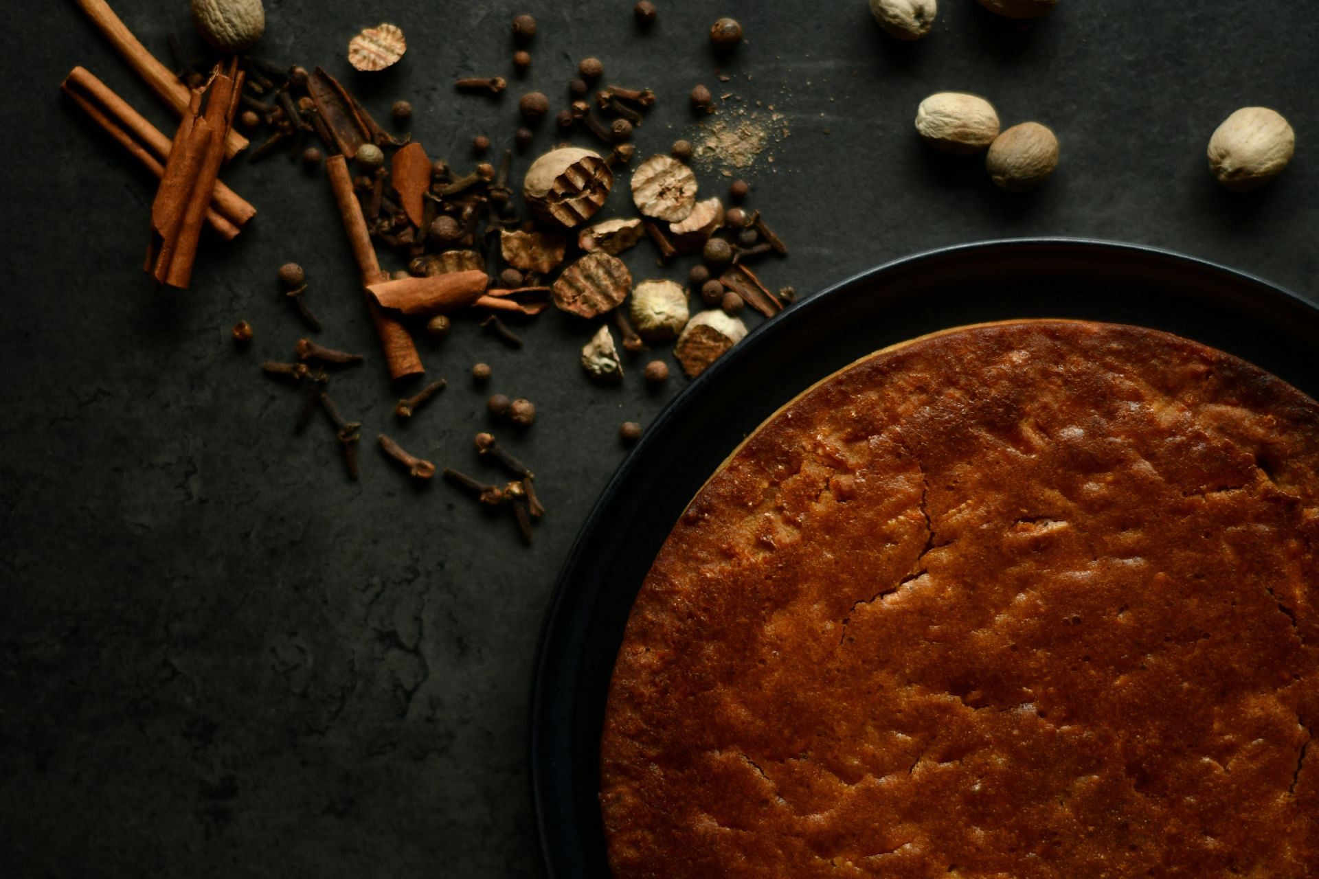 Nutmeg as salt substitute (image sourced via Pexels / Photo by Eva)